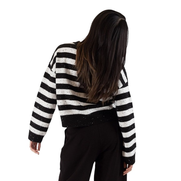 Lyla + Luxe Jessie Flecked Striped Sweater Black White - Picture 3 of 5